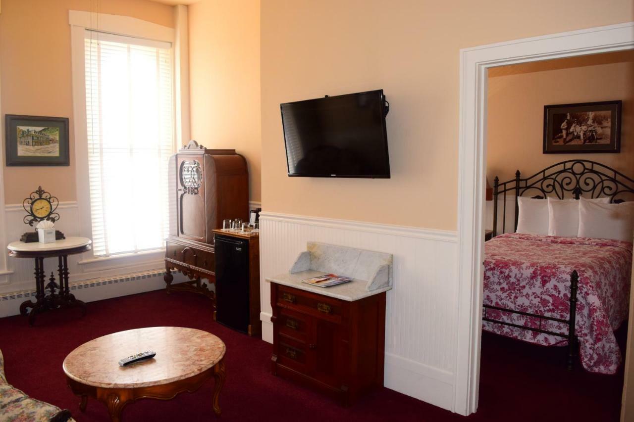 Grand Imperial Hotel Silverton Bagian luar foto